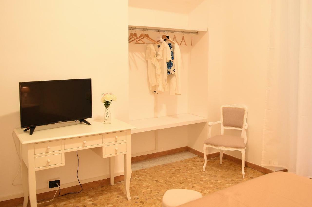 B&B Bonnes Suites Nápoles Exterior foto
